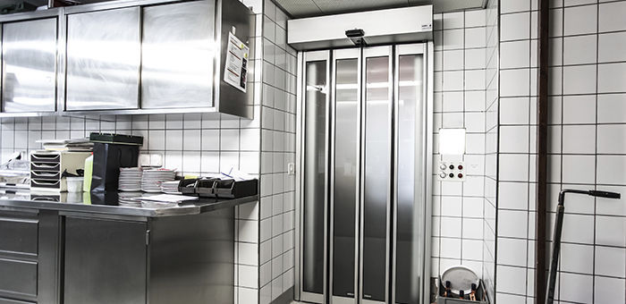 Porta pieghevole / in vetro / per interno / industriale gilgen ... Porte pieghevoli per interni