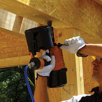 Inchiodatrice pneumatica / per legno