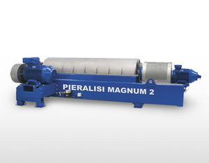decanter centrifugo / orizzontale / ad uso industriale