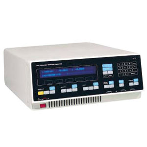 analizzatore per rete elettrica / di risposta in frequenza / benchtop