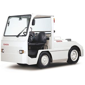 trattore elettrico / 4 ruote / con conducente seduto / per rimorchio