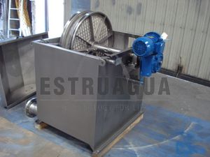 filtro per trattamento di acque reflue / a disco / di separazione