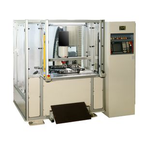 centro di ribaditura assistito dal calcolatore / CNC
