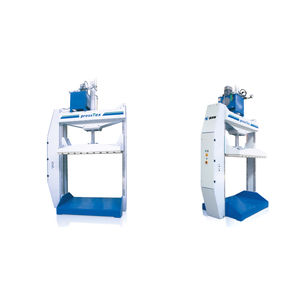 pressa per balle compatta / verticale / a carico frontale / per tessili