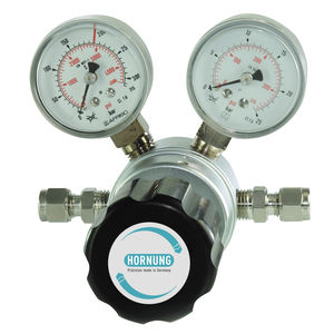 regolatore di pressione per gas / a due piani / a diaframma / in ottone cromato