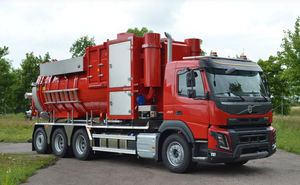camion di caricamento per aspirazione / a 4 assi / cisterna