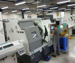 lavorazione della plastica termoplastica / per pezzi tecnici / per grandi serie / per prototipazione