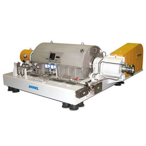 decanter centrifugo / orizzontale / per l'industria chimica
