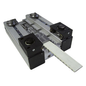 carrello su guida di scorrimento / automatico