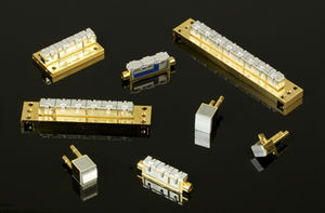 serie di diodi laser pulsato / a stato solido / a lunghezza d'onda regolabile / a semiconduttore