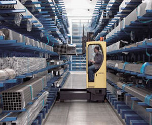 carrello elevatore elettrico / con conducente seduto / per uso in esterni / per movimentazione
