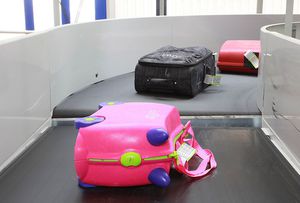 trasportatore a nastro / per il settore aeronautico / orizzontale / per movimentazione di bagagli