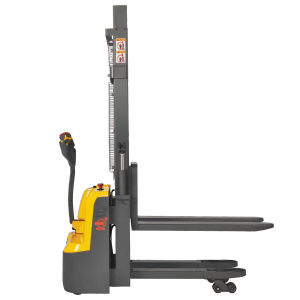 accatastatore elettrico / a timone con guida da terra / per magazzino / per trasporto di 2 pallets allo stesso tempo