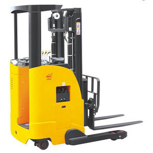 carrello elevatore retrattile elettrico / con conducente in piedi / per corsie strette / per movimentazione