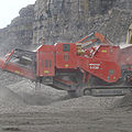 frantumatore a battuta / ad aria mobili / su cingolo - 328 kW (400 hp) | I-130