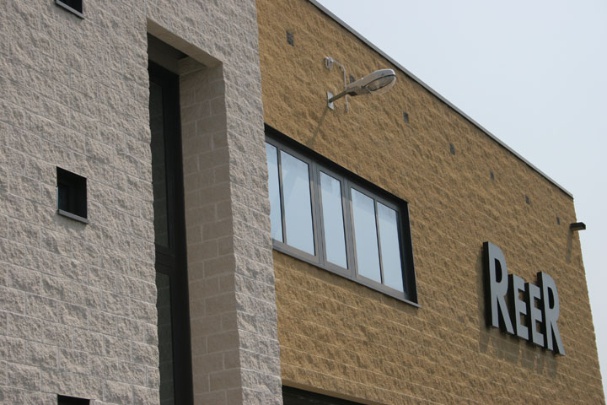 REER Photo 2