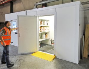 stazione di stoccaggio per pittura