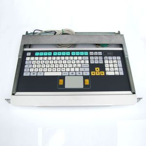 tastiera montata su rack-cassetto