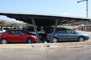tettoia per posto-auto solare