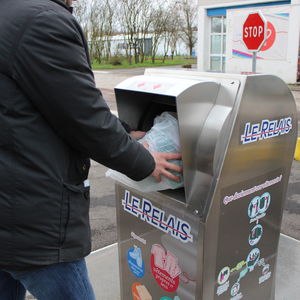 contenitore interrato per tessuti