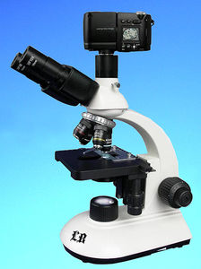microscopio da laboratorio