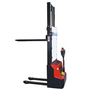 accatastatore elettrico