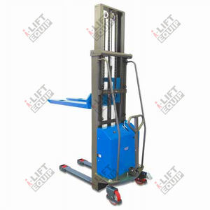 accatastatore semielettrico 1