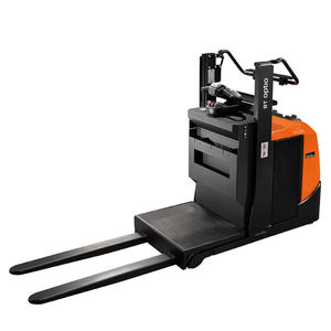 carrello commissionatore con forche di sollevamento