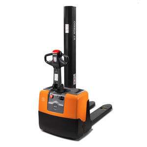 accatastatore elettrico