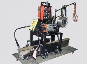 macchina saldatrice automatica