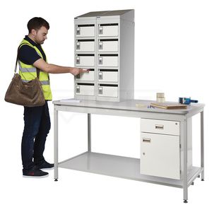 banco da lavoro in metallo / a cassetti