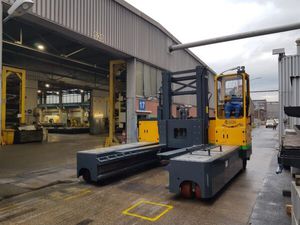 carrello elevatore laterale elettrico
