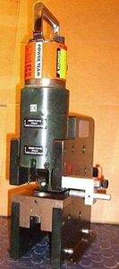 punzonatrice semiautomatica 1