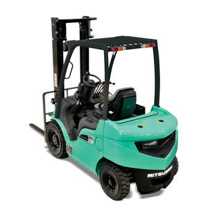 carrello elevatore con motore diesel