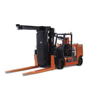 carrello elevatore con motore a combustione