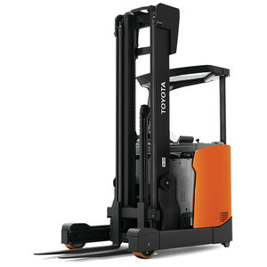 carrello elevatore retrattile elettrico