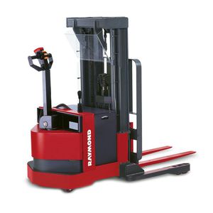 accatastatore a batteria