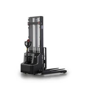 accatastatore a batteria