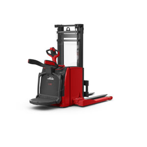 accatastatore elettrico