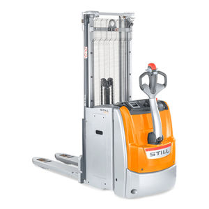 accatastatore per trasporto di 2 pallets allo stesso tempo