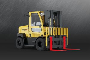 carrello elevatore su pneumatici
