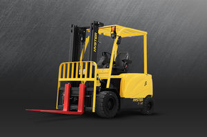 carrello elevatore 4 ruote