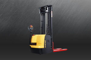 accatastatore elettrico