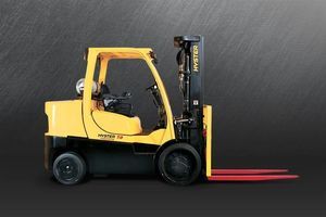 carrello elevatore con motore a combustione