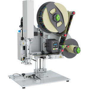 applicatore di etichette automatico 1