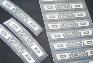 etichetta RFID / adesiva / a tenuta stagna / per prodotti chimici