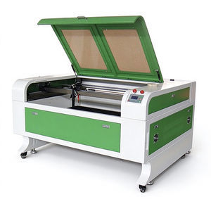macchina da taglio laser CO2