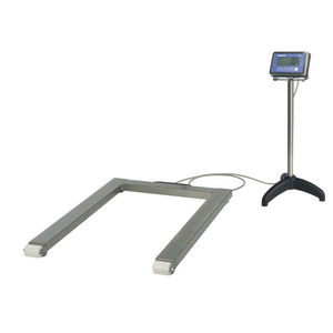 pesapallet con monitor separato