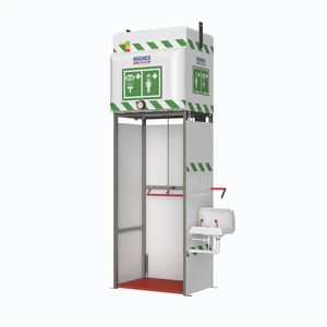 doccia di sicurezza da terra