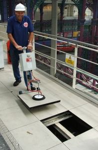 macchina per la posa di lastre ad aspirazione